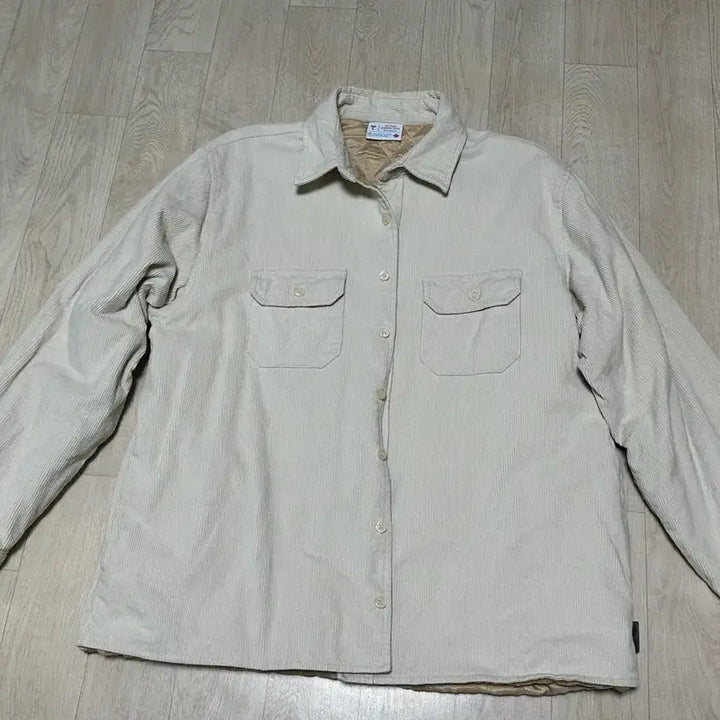 [BUNJANG] Hotel Cerritos Corduroy Shirt Jacket Ivory / 호텔 세리토스 코듀로이 셔츠 자켓 아이보리