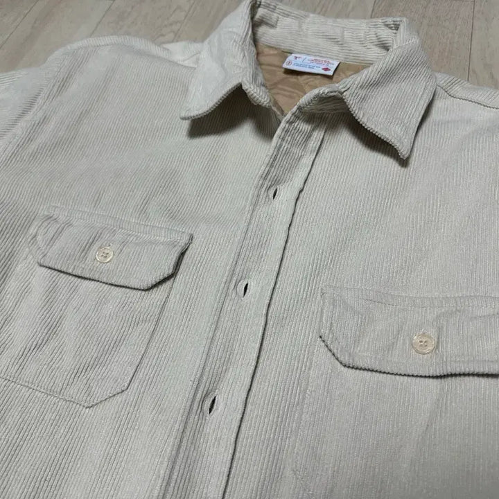 [BUNJANG] Hotel Cerritos Corduroy Shirt Jacket Ivory / 호텔 세리토스 코듀로이 셔츠 자켓 아이보리