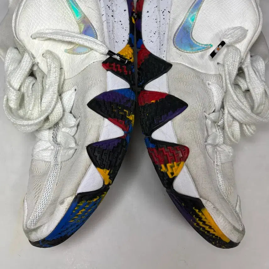 [BUNJANG] Nike Kyrie 4 Basketball Shoes / 나이키 카이리4 290