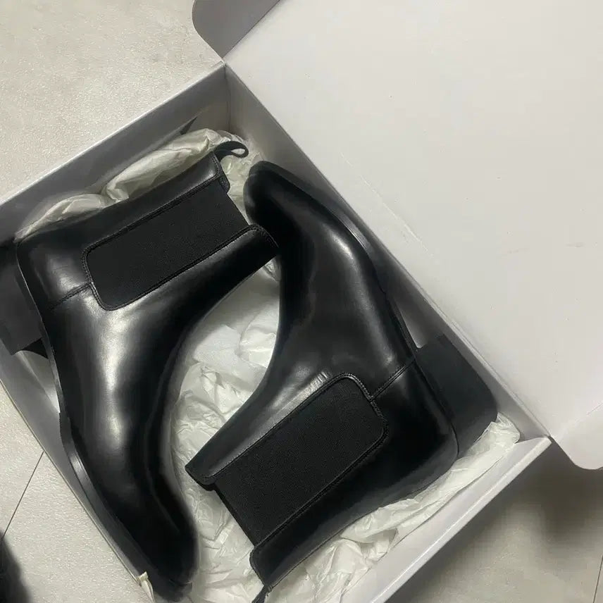 [BUNJANG] Memorible Slim Boots Chelsea Boots / Mmrb slim boots 메모러블 첼시부츠  [245]