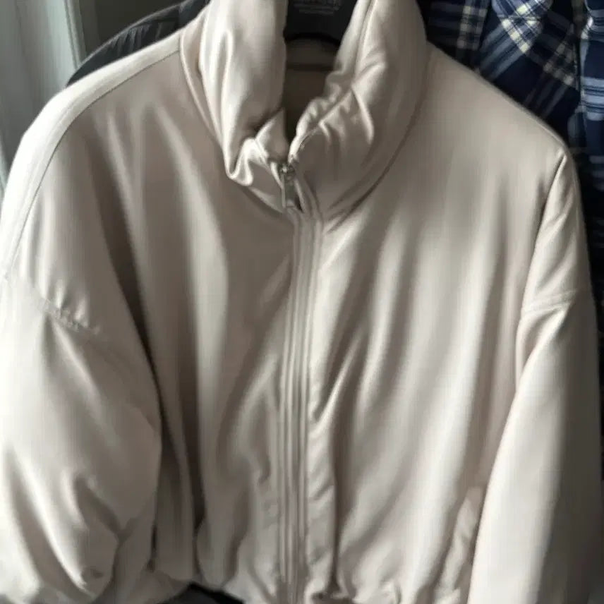 [BUNJANG] IronyPorno Ivory Padding L / 아이러니포르노 아이보리 패딩 L
