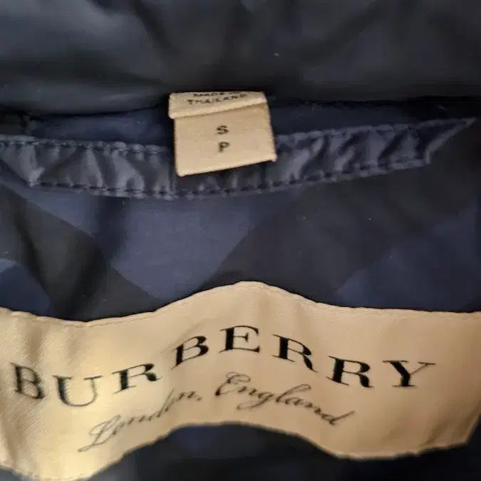 [BUNJANG] Burberry Ashmore Long Down Jacket S / 버버리 애쉬무어 롱패딩 S