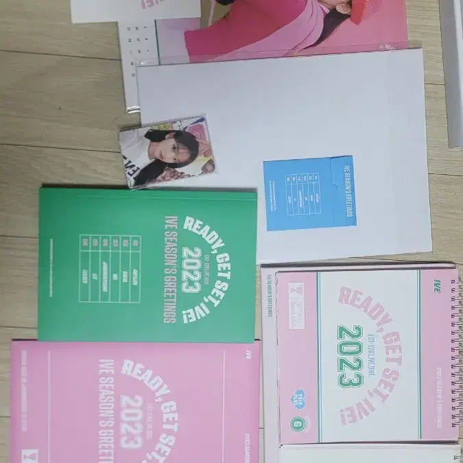 [BUNJANG] IVE Season's Greetings Photocard Set / IVE 2023 시즌그리팅 풀구성 포카전원 미사용 상태좋음
