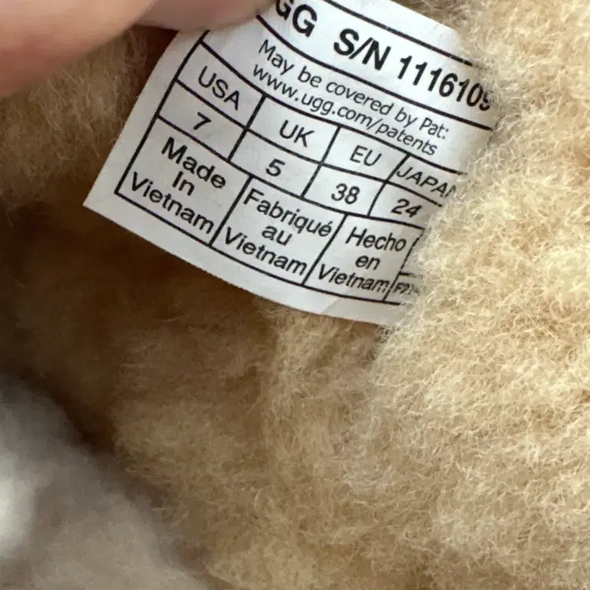 [BUNJANG] UGG Classic Ultra Mini Boots (Cream, Size 240) / 어그 클래식 울트라 미니 부츠 (크림 구매) 240