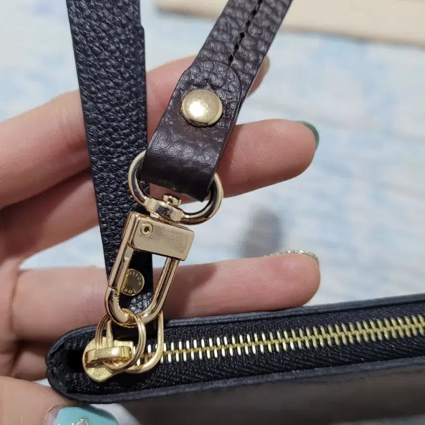 [BUNJANG] Louis Vuitton Monogram Canvas Daily Pouch Black / 루이비통 모노그램 캔버스 데일리파우치 블랙