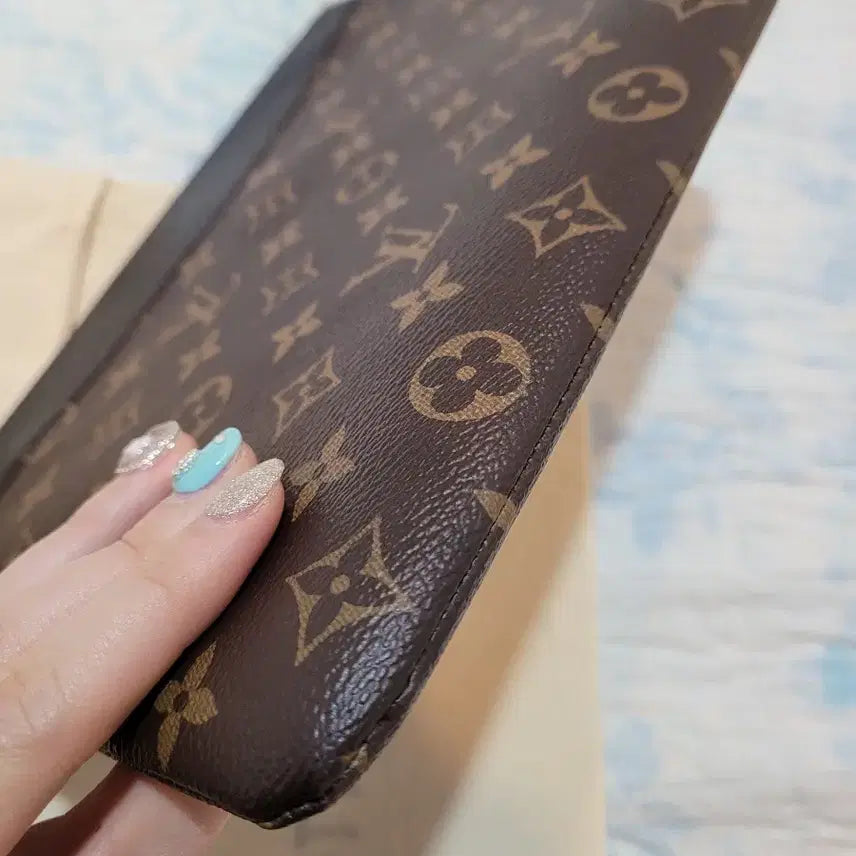 [BUNJANG] Louis Vuitton Monogram Canvas Daily Pouch Black / 루이비통 모노그램 캔버스 데일리파우치 블랙