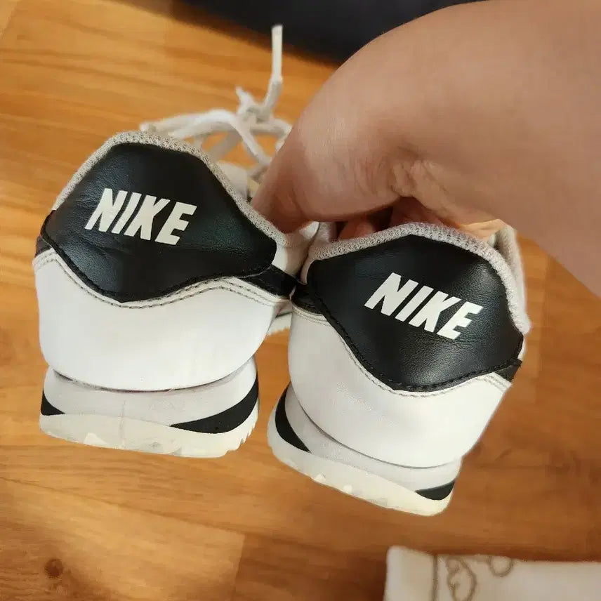 [BUNJANG] Nike Cortez 235 / 나이키 코르테즈235