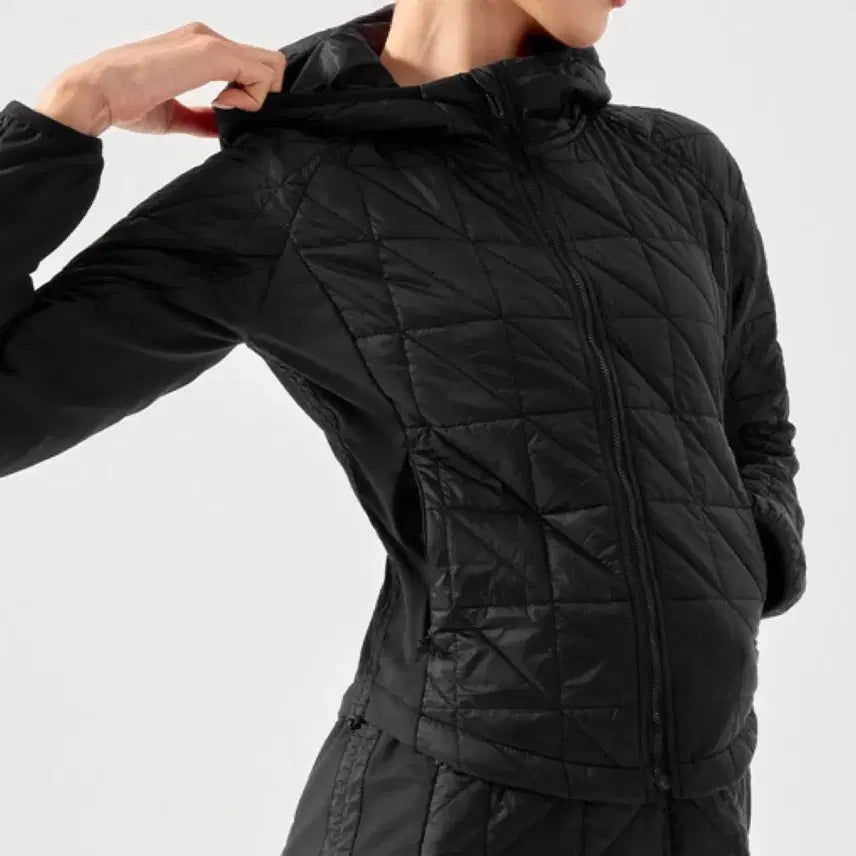 [BUNJANG] Jessie Mix Quilted Hoodie Black (Size S) / 제시믹스 퀼팅 후드 집업,블랙S
