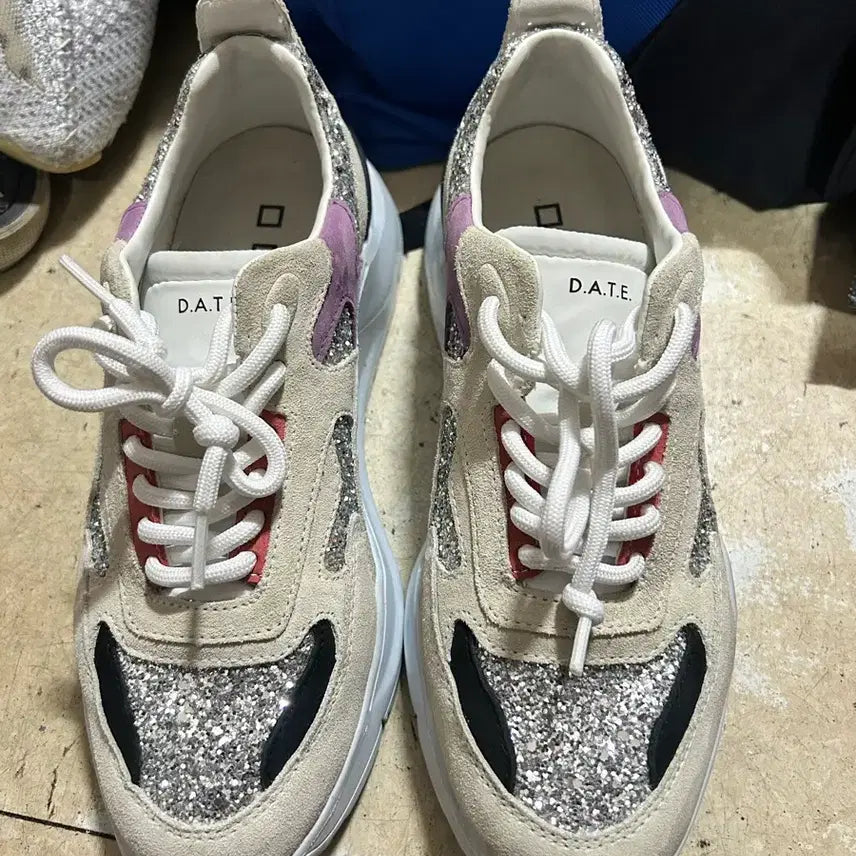 [BUNJANG] D.A.T.E. Sequin Suede Sneakers / d.a.t.e. 신발 스팽글 스웨이드 스니커즈 235cm 굽5cm