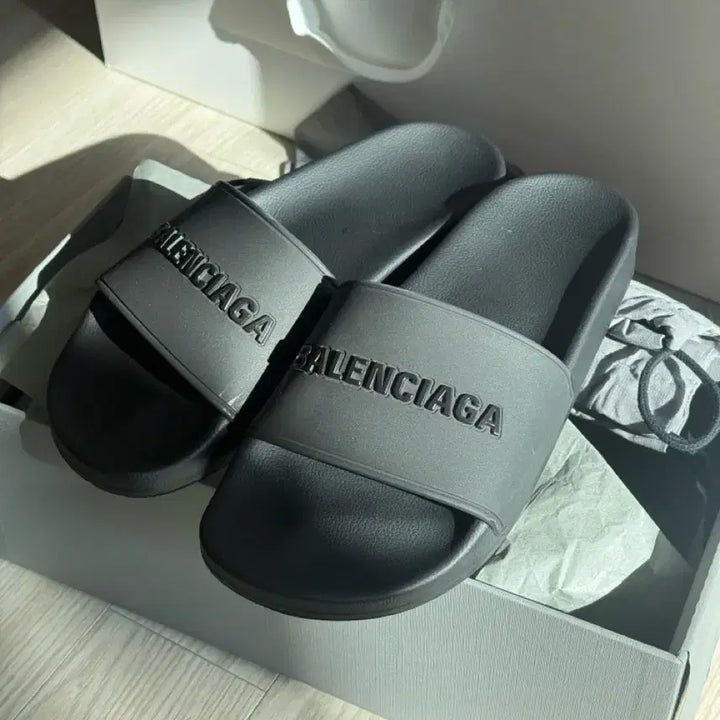 [BUNJANG] Balenciaga Slide Sandals Black / (100%정품)발렌시아가 풀 슬라이드 슬리퍼 블랙