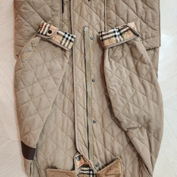 [BUNJANG] Burberry Quilted Beige Jacket / 버버리 퀼팅 베이지 자켓  팝니다.