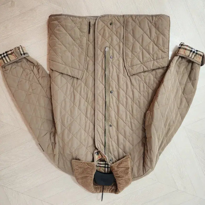 [BUNJANG] Burberry Quilted Beige Jacket / 버버리 퀼팅 베이지 자켓  팝니다.