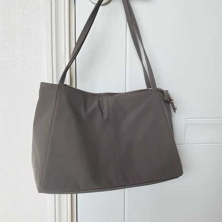 [SOLD OUT] 아이띵소 타이디 숄더백 모카그레이