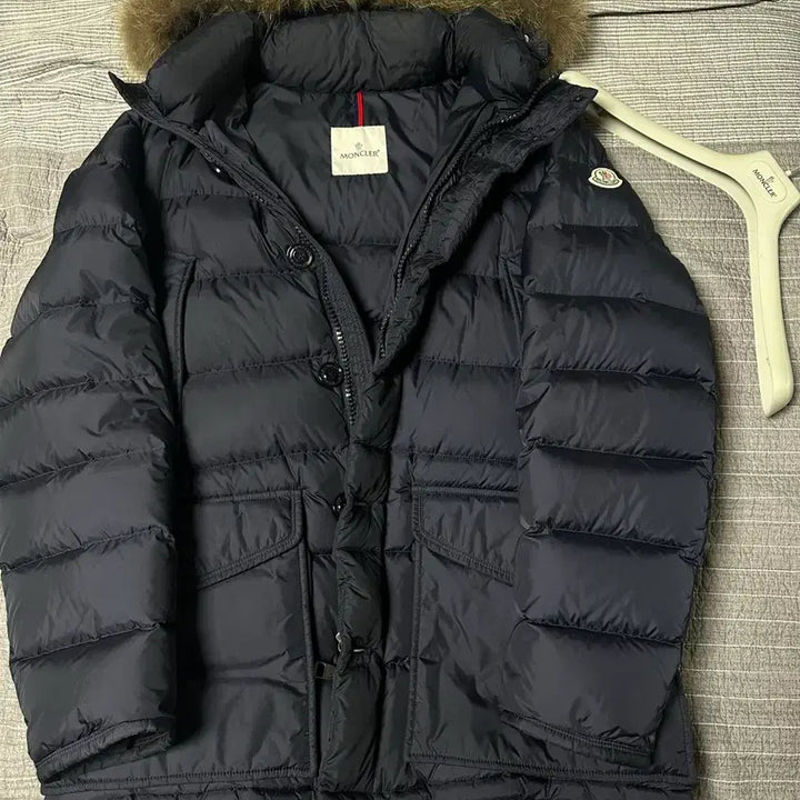 [BUNJANG] Moncler Cluny Navy Down Jacket / 몽클레어 클루니 네이비5