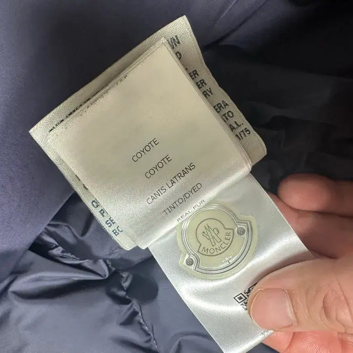 [BUNJANG] Moncler Cluny Navy Down Jacket / 몽클레어 클루니 네이비5