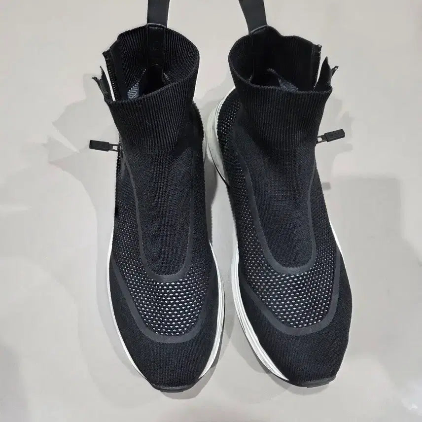 [SOLD OUT] 디올옴므 삭스 스니커즈 42.5 (275)