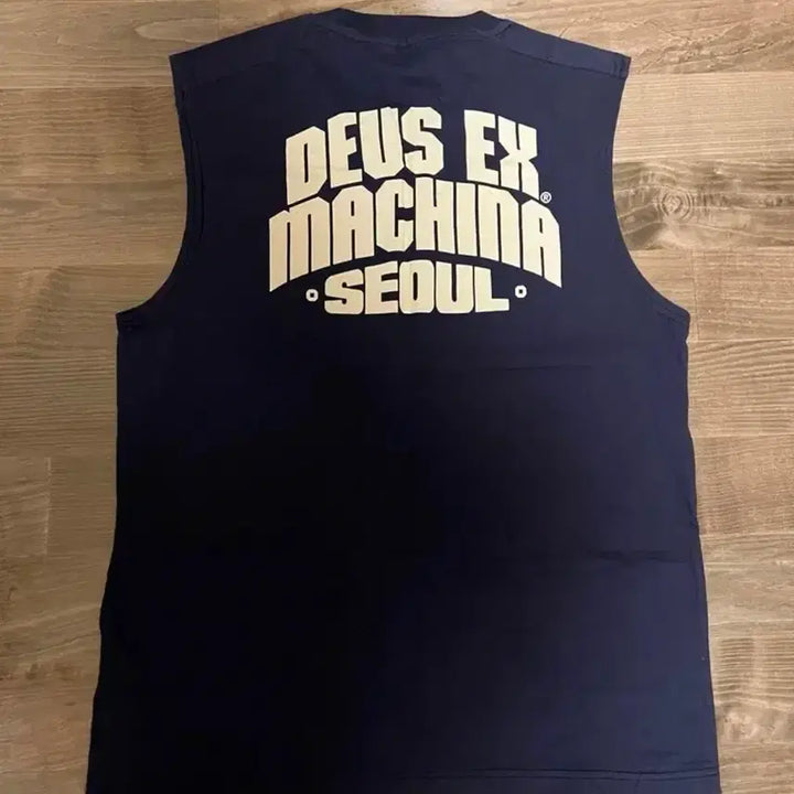 [BUNJANG] Deus Ex Machina Navy Blue Tank Top (M) / 데우스 엑스 마키나 DEUS 나시 (M)
