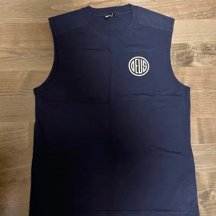 [BUNJANG] Deus Ex Machina Navy Blue Tank Top (M) / 데우스 엑스 마키나 DEUS 나시 (M)