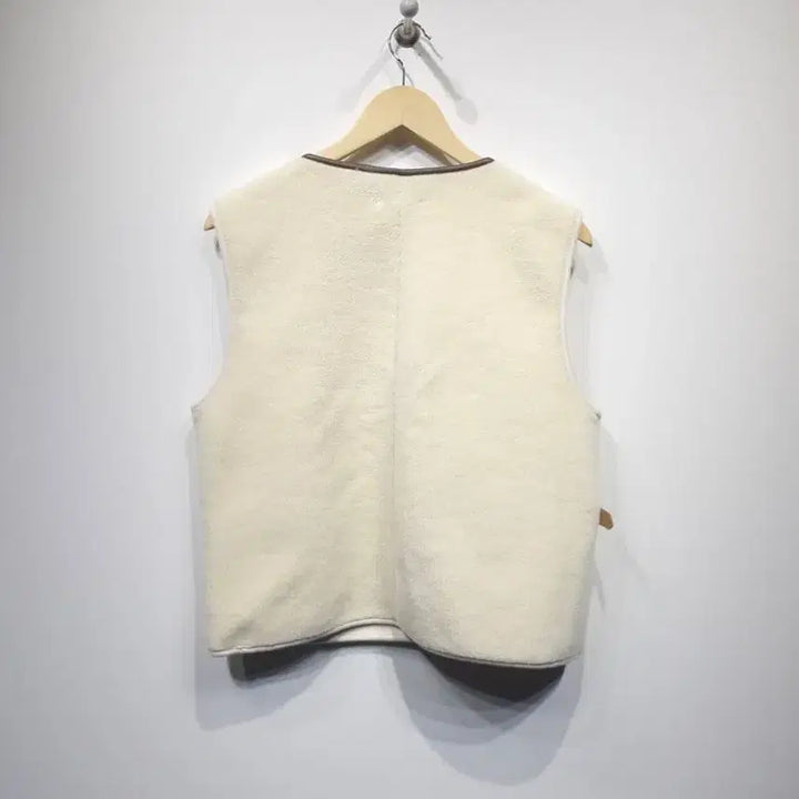 [BUNJANG] WE ARE Mujtan Vest / [새상품]WE ARE 위아 무스탕 조끼