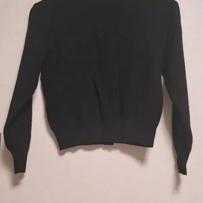 [BUNJANG] ATEEZ Black Button Cardigan / 에이티지 블랙 버튼 가디건 85 55 01