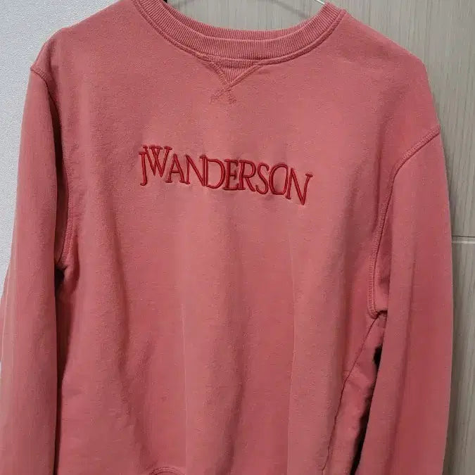 [BUNJANG] JW Anderson Pink Logo Sweatshirt / JW앤더슨 핑크 로고 맨투맨