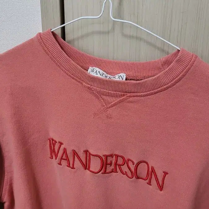 [BUNJANG] JW Anderson Pink Logo Sweatshirt / JW앤더슨 핑크 로고 맨투맨