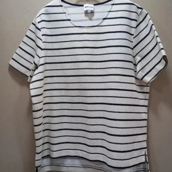 [BUNJANG] Bimbyola White Button-Up Shirt / 빔바이룰라(거의새것)