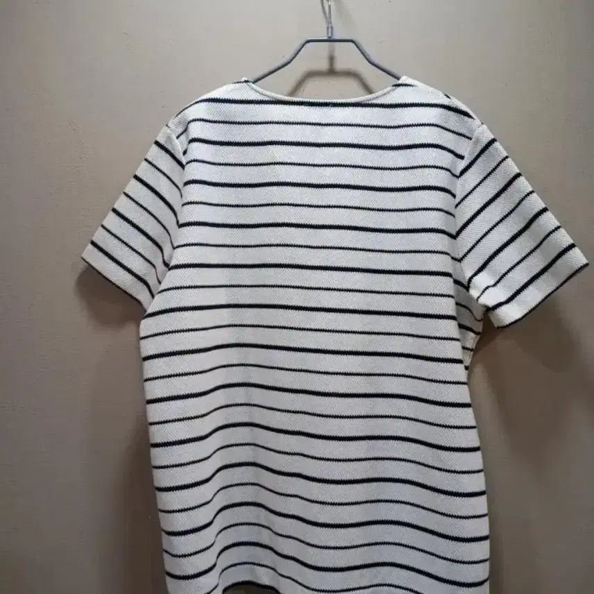[BUNJANG] Bimbyola White Button-Up Shirt / 빔바이룰라(거의새것)