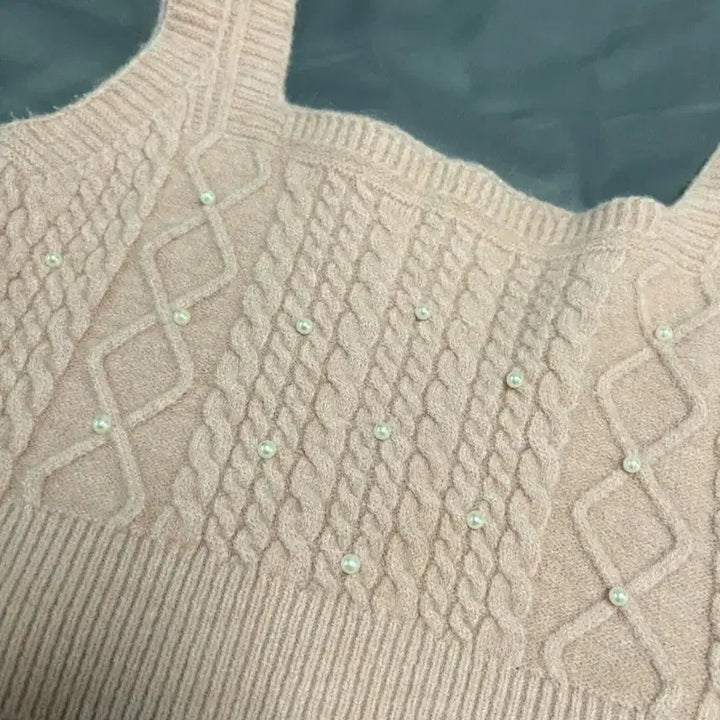 [BUNJANG] Pastel Pink Cable Knit Pearl Detail Bustier / 파스텔핑크 꽈배기 진주포인트 니트 뷔스티에
