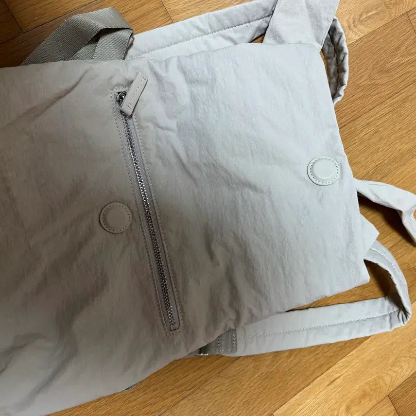 [BUNJANG] OZOC Ribbon Backpack (Beige) / 오즈세컨 리본 백팩 (베이지)