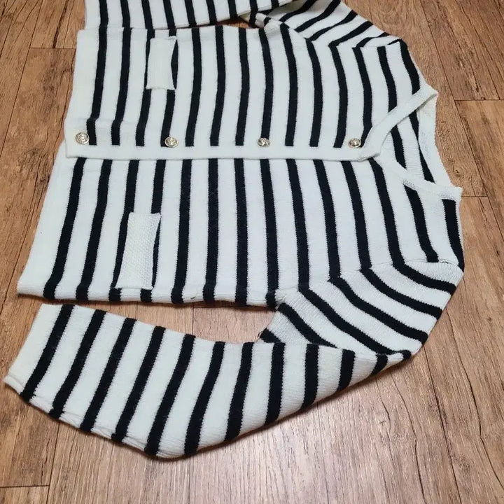 [BUNJANG] Striped Cardigan / 스트라이프 가디건