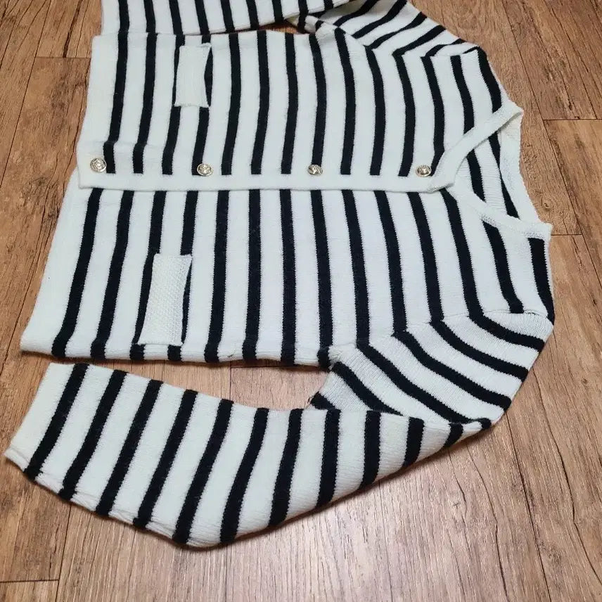 [BUNJANG] Striped Cardigan / 스트라이프 가디건