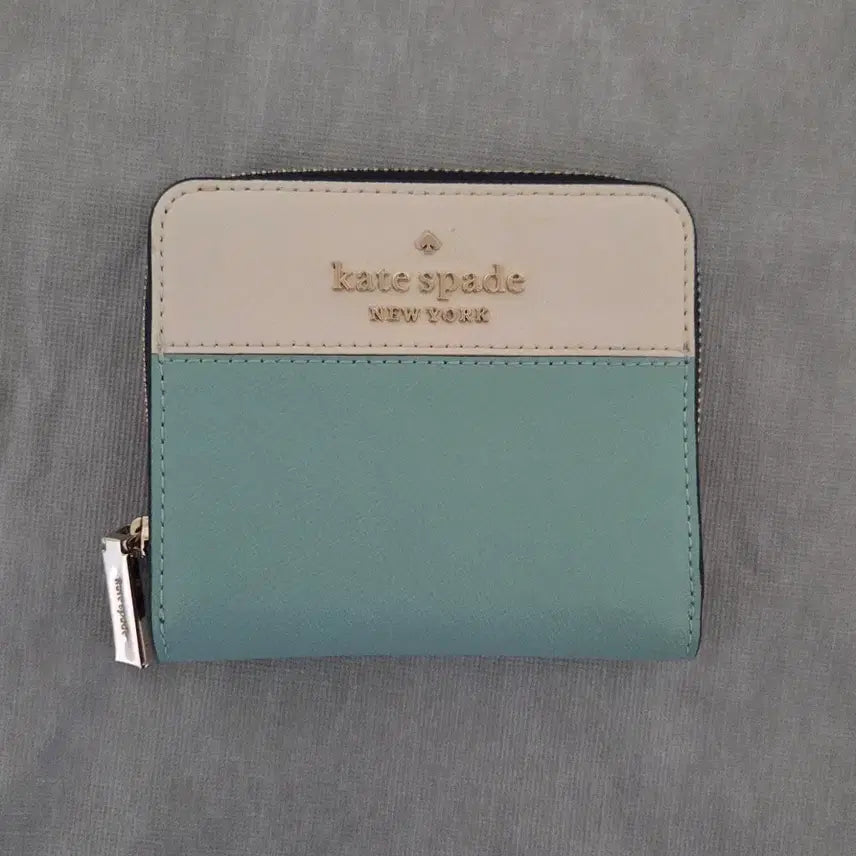 [SOLD OUT] (거의새것) 케이트스페이드 사피아노가죽 지갑