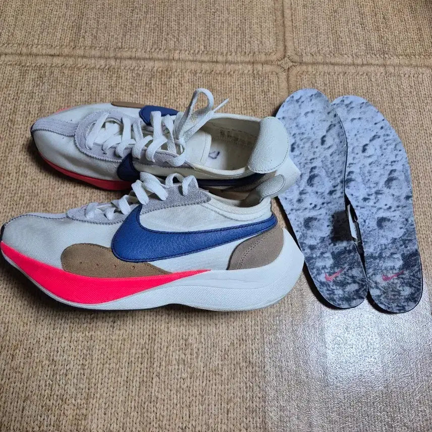 [BUNJANG] Nike Moon Racer White Blue Sneakers / 나이키 문레이서 흰파핑260ㄱ