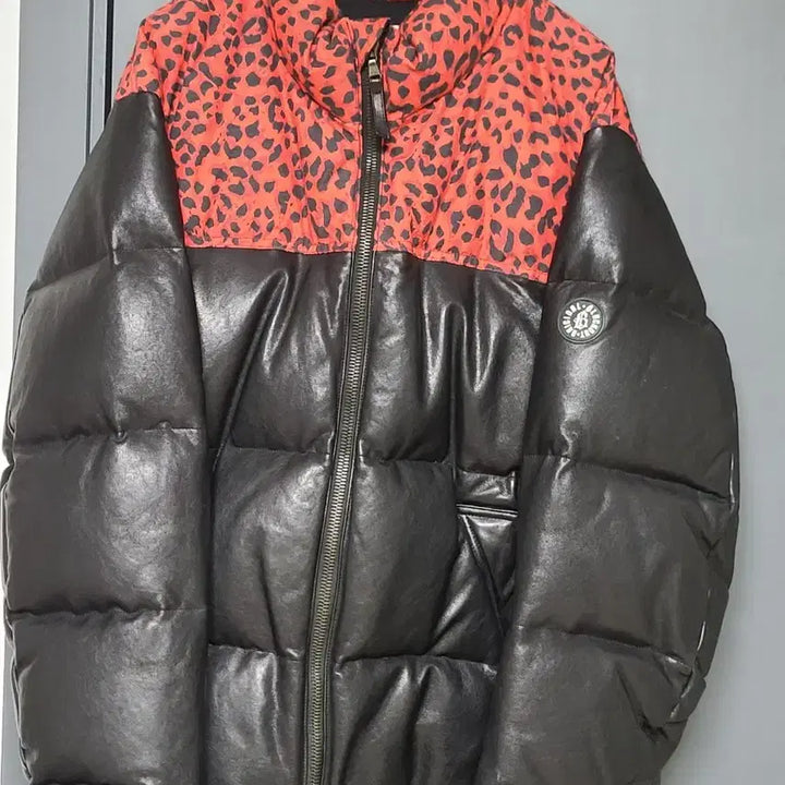 [BUNJANG] Pierce Blackout Leopard Leather Down Padding / 피어스 블랙아웃 레오파드 레더 다운 패딩