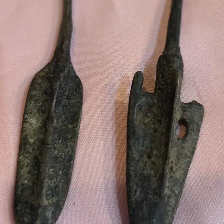 [BUNJANG] 2 Bronze Arrowheads / 출토 청동 화살촉 2점
