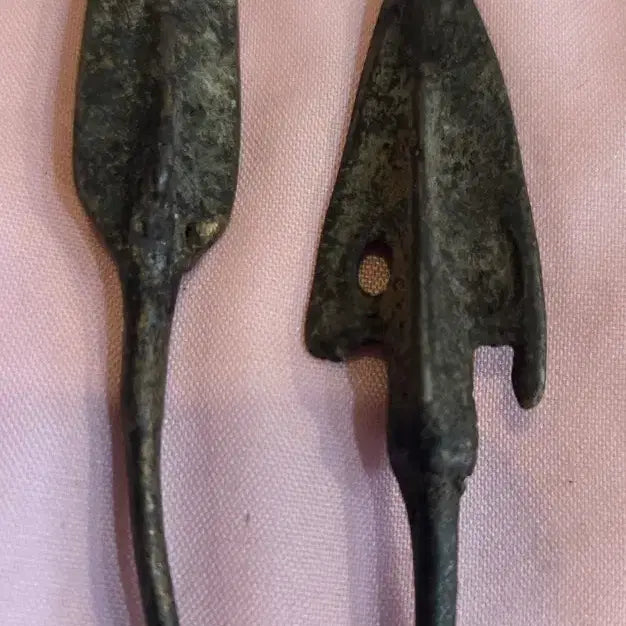 [BUNJANG] 2 Bronze Arrowheads / 출토 청동 화살촉 2점
