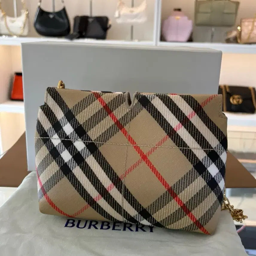 [BUNJANG] Burberry Small Chain Bag / [새상품급] 버버리 스닙 체인 백