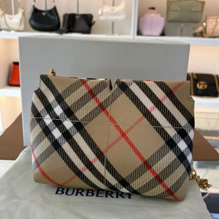 [BUNJANG] Burberry Small Chain Bag / [새상품급] 버버리 스닙 체인 백