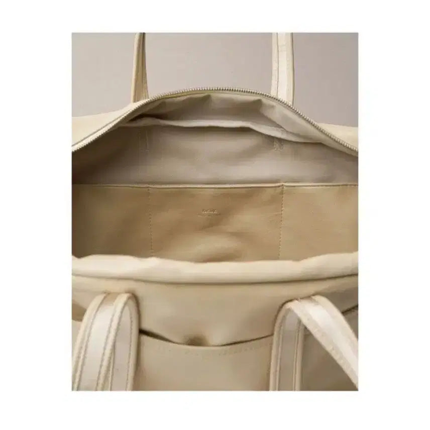 [BUNJANG] NOIE Leather Boston Bag (Beige, M Size) / 노이에 레더 보스턴백 (베이지, M 사이즈)