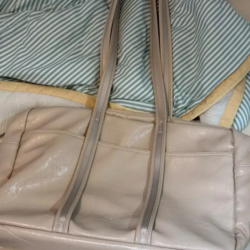 [BUNJANG] NOIE Leather Boston Bag (Beige, M Size) / 노이에 레더 보스턴백 (베이지, M 사이즈)