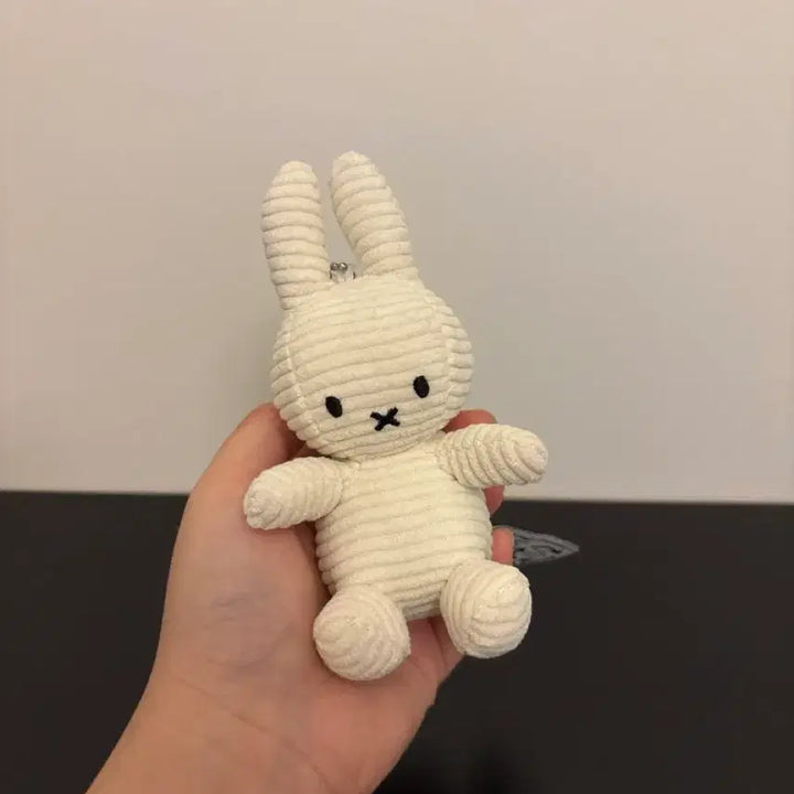 [BUNJANG] Miffy Corduroy Doll Keychain / 미피 코듀로이 인형 키링