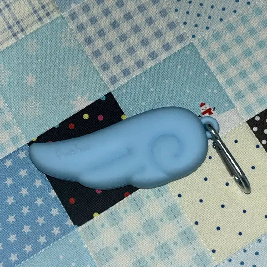 [BUNJANG] NINEWISHES Angelcore Lip Balm Keychain / 나인위시스 엔젤코어 위시코어 천사 날개 립밤키링