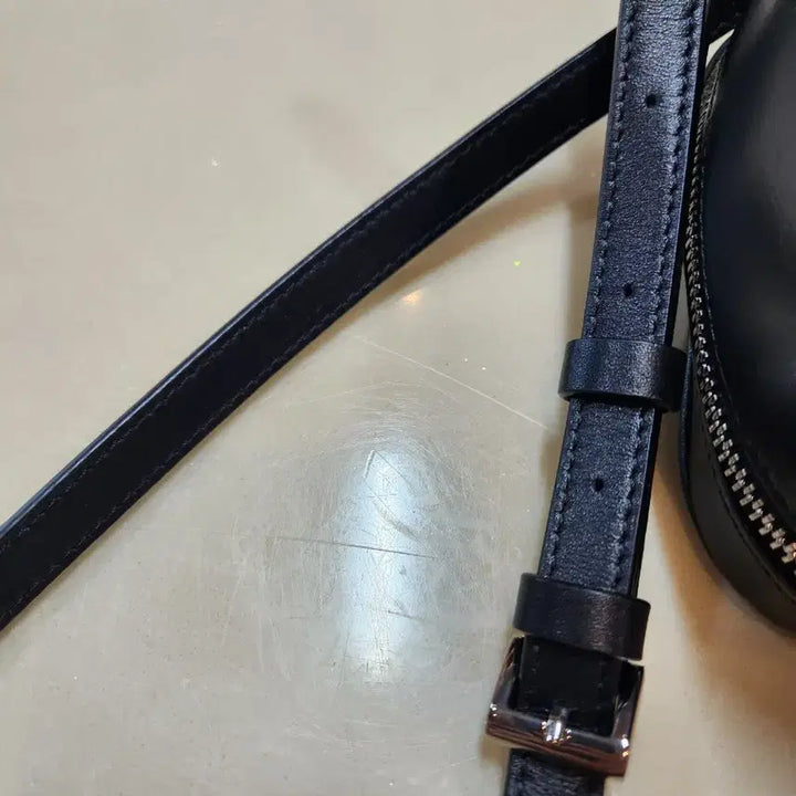 [BUNJANG] RTW Black Top Handle Tote and Shoulder Bag / RTW 레디투웨어 블랙 탑핸들 토트 앤숄더