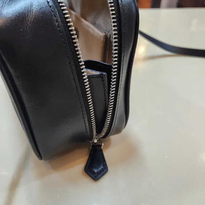 [BUNJANG] RTW Black Top Handle Tote and Shoulder Bag / RTW 레디투웨어 블랙 탑핸들 토트 앤숄더