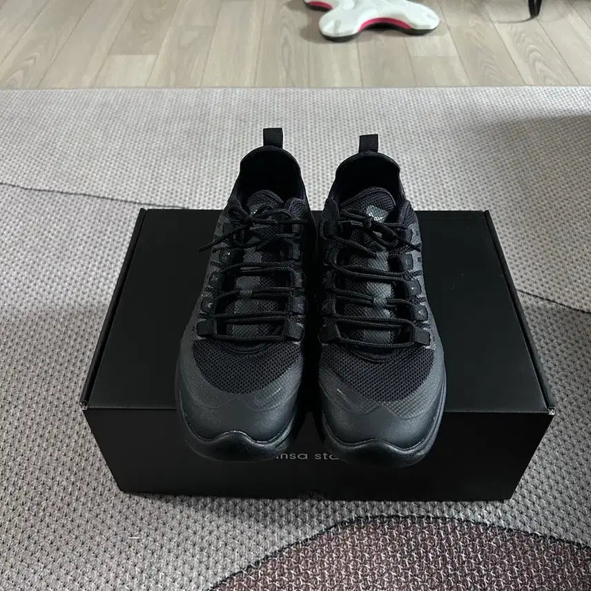 [BUNJANG] Nike Air Max Axis All Black Sneakers / 나이키 에어맥스 엑시스 올검 240