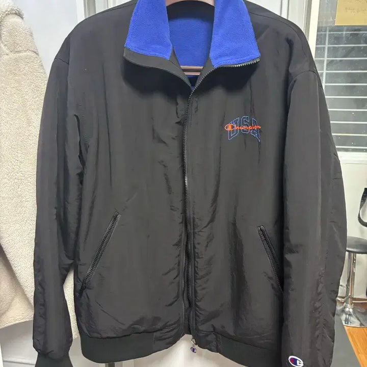 [BUNJANG] Champion USA Logo Fleece Jacket / 챔피온 블랙 USA 로고 플리스 자켓