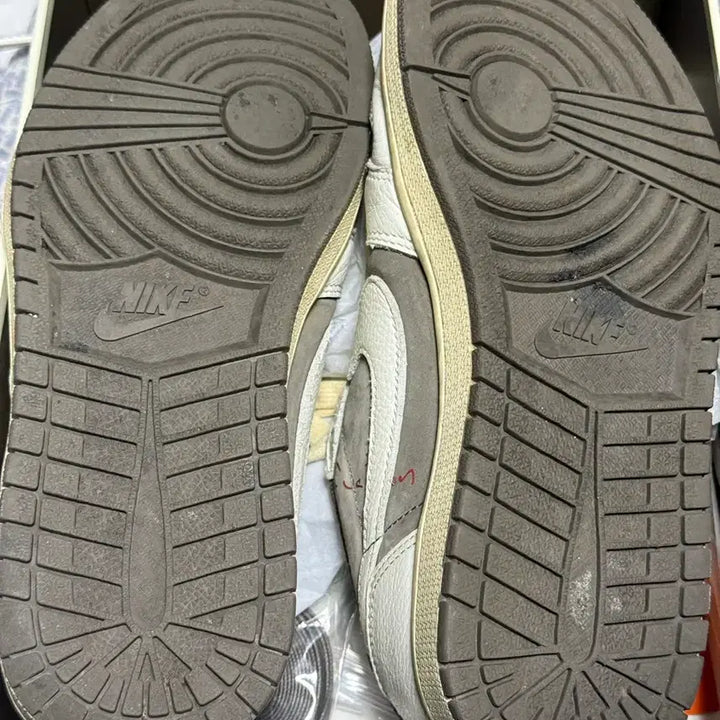 [BUNJANG] Travis Scott Reverse Mocha Sneakers / 260 정품) 트래비스 스캇 리버스 모카