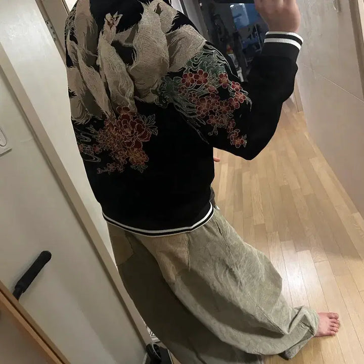 [BUNJANG] Velvet Embroidered Sukajan Jacket / 벨벳 자수 스카쟌