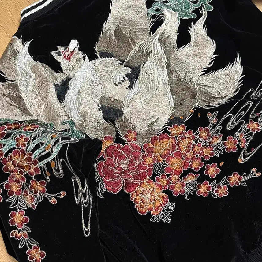 [BUNJANG] Velvet Embroidered Sukajan Jacket / 벨벳 자수 스카쟌